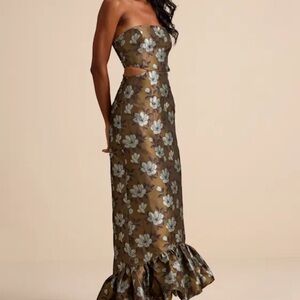 Lulu's Floral Strapless Dress